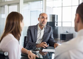 7 Steps to Becoming a Health Insurance Agent