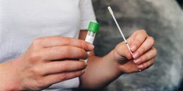 How you can get free COVID tests at a pharmacy