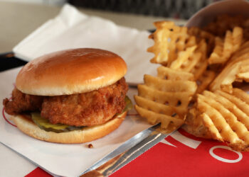 Non-Americans Reveal Their 17 Favorite Foods