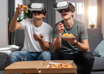 Virtual Reality Dining: Can Technology Change the Taste Experience