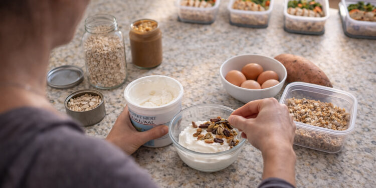 Kitchen Staples That Support Consistent Home Workouts