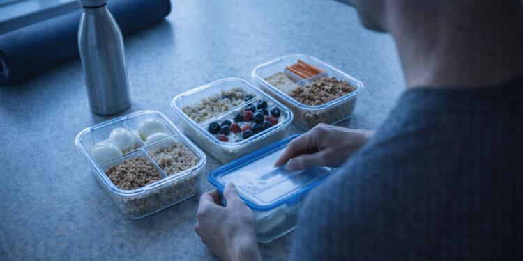 Practical Nutrition Habits to Sustain Home Fitness