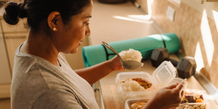 Everyday Fuel Strategies to Support Home Fitness Routines