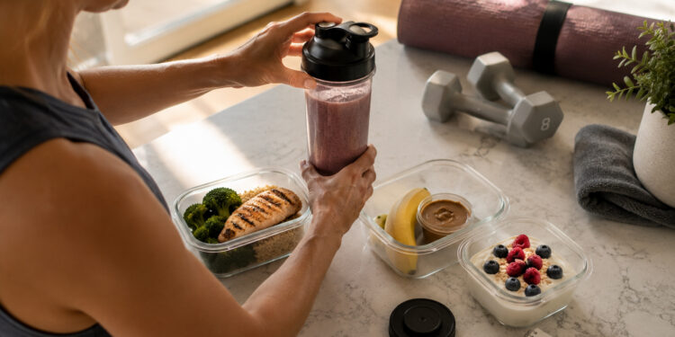 Balanced Snack and Meal Schedule for Home Training